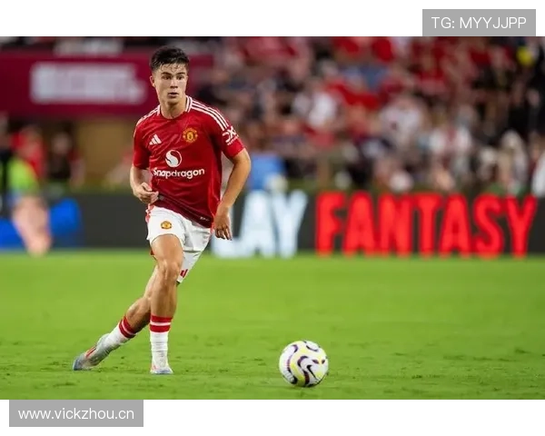 曼联看起来在进步，但其实在原地循环