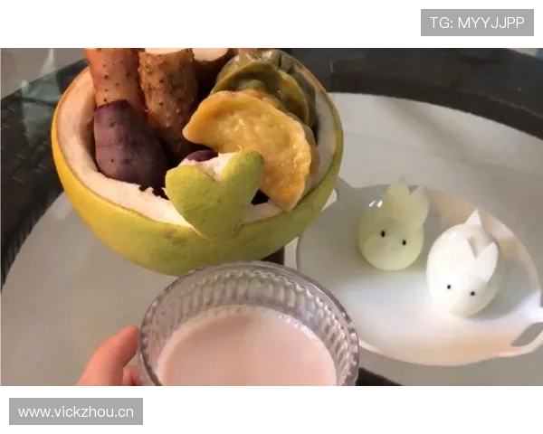 凯蒂·莱德基居然连早餐都得定制，还说普通咖啡喝起来像水一样…这日子太遥远了吧